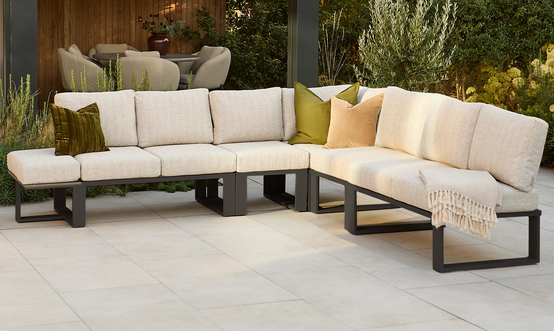 Savannah black garden extra large corner bench