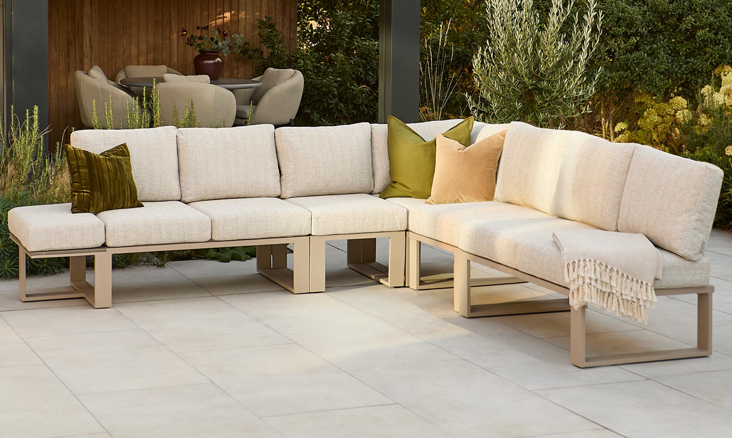 Savannah natural garden extra large corner bench