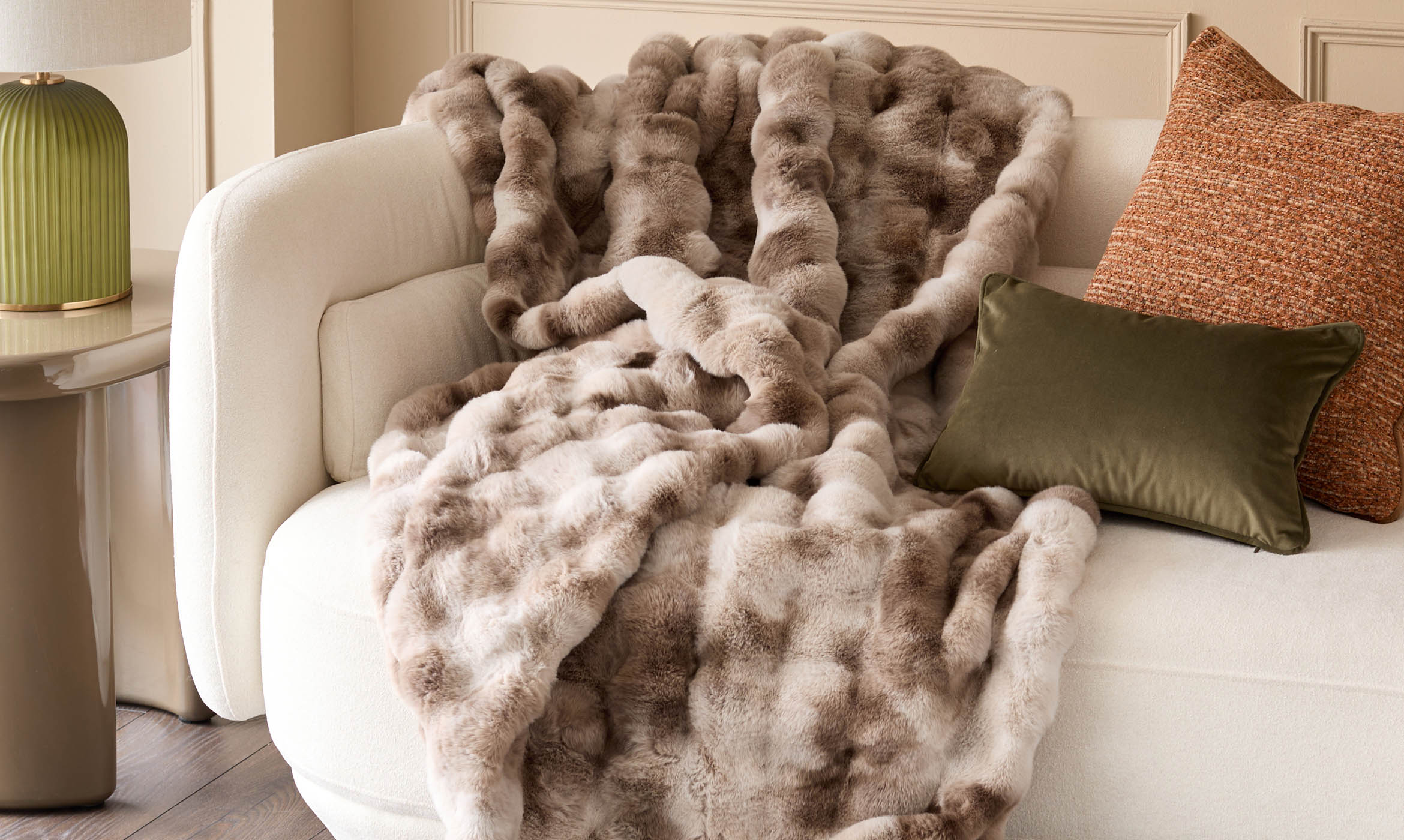 Nova taupe large throw
