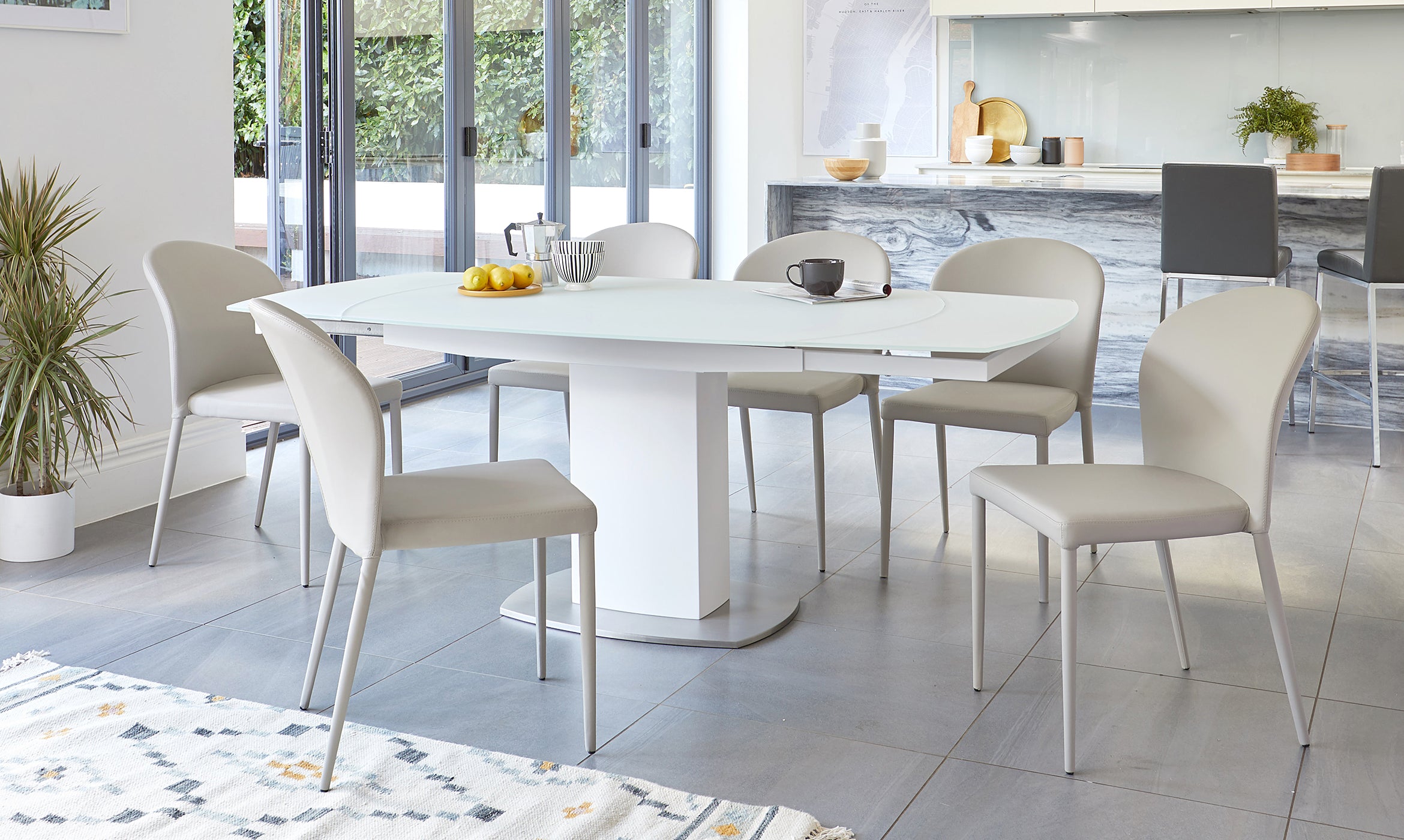 Christmas Essentials – Flexible Extending Dining Tables and Stackable Chairs