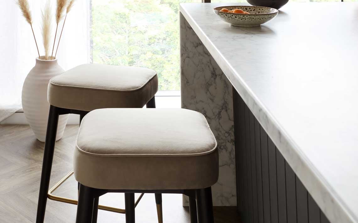 Backless vs Backrest Kitchen Bar Stools