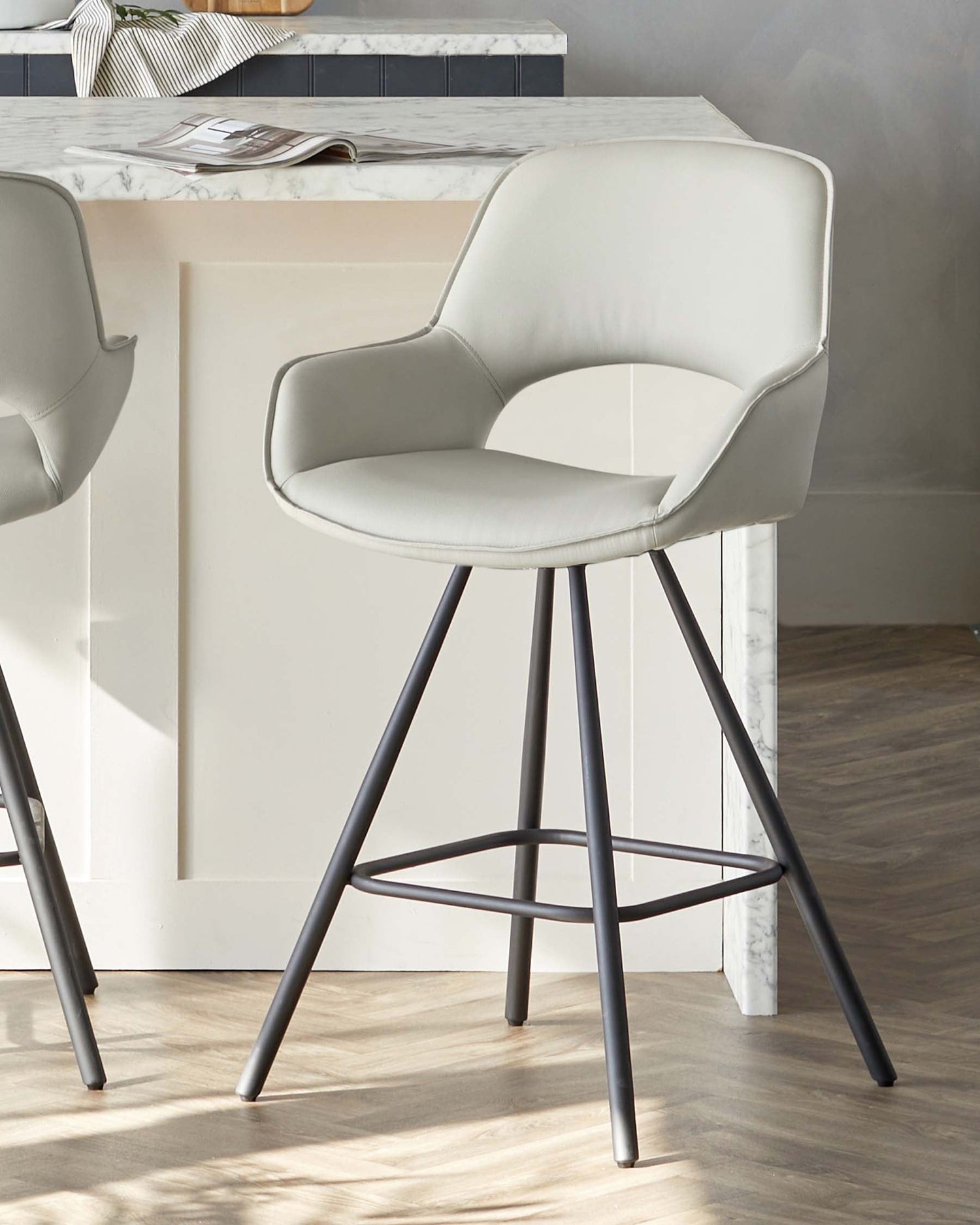 leather-bar-stools