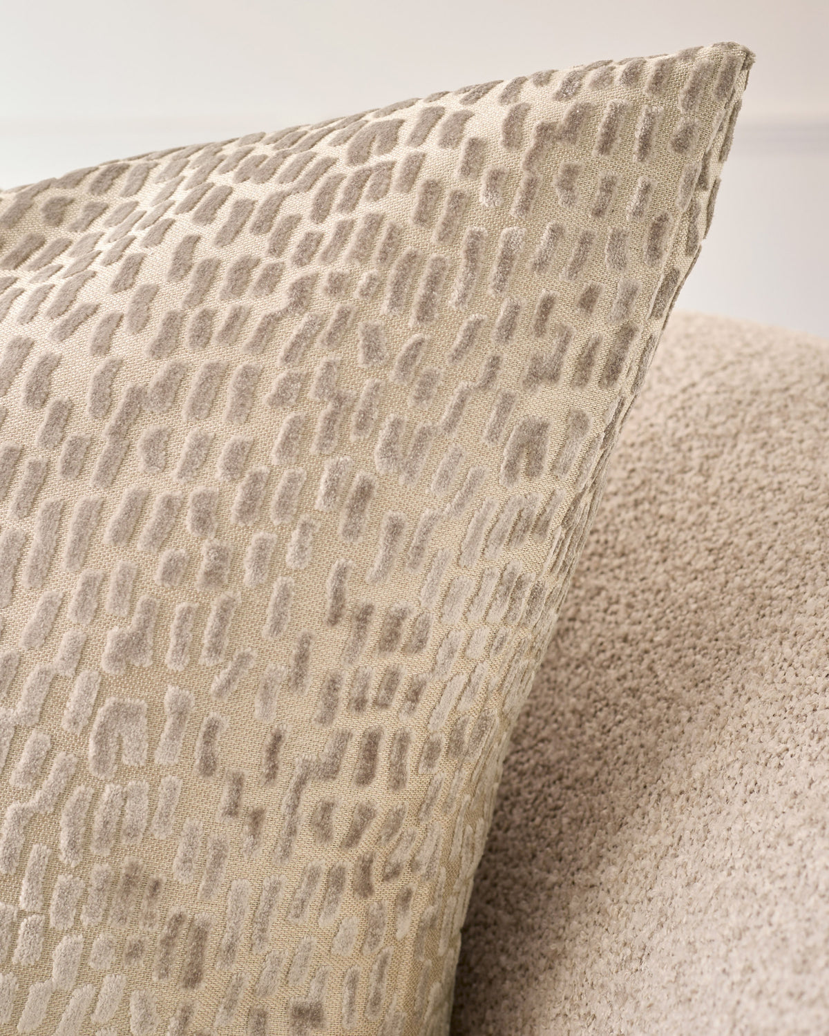 Payton natural extra large velvet cushion