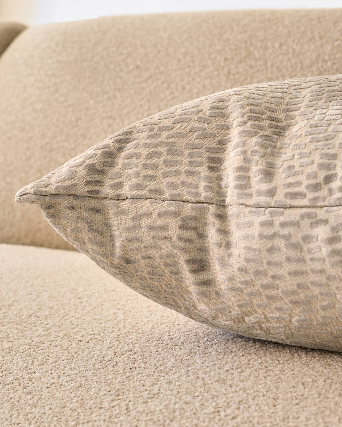 Payton natural extra large velvet cushion