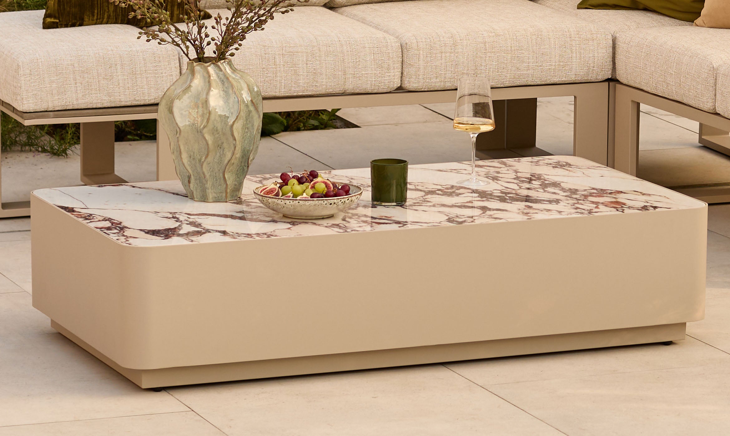 Bianco natural with white calacatta garden coffee table