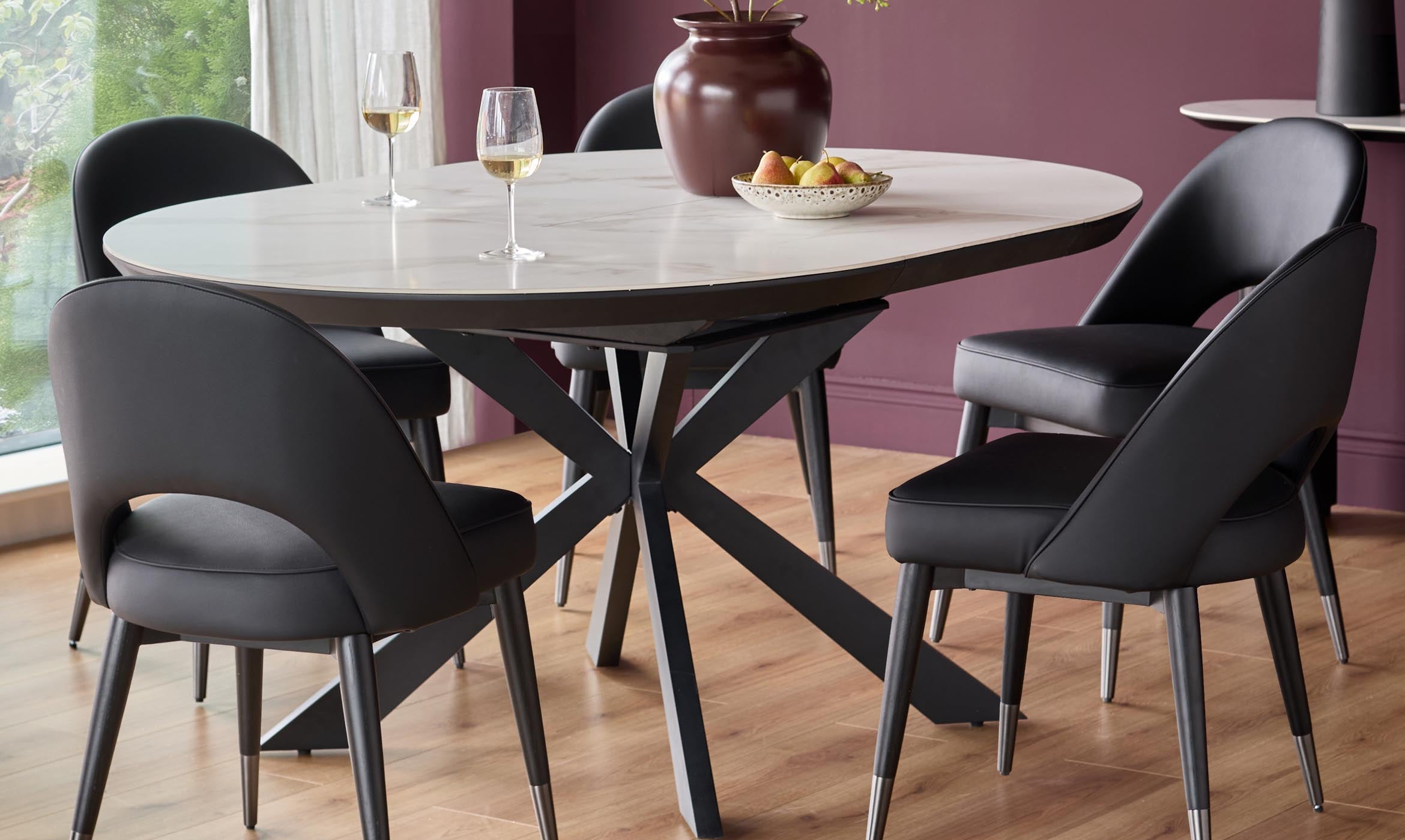 Hayden white round ceramic extending 4 to 6 dining table