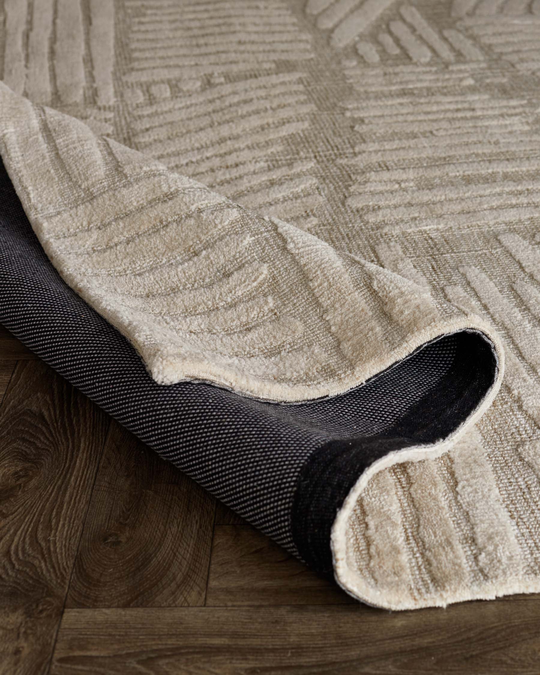 Porcelain Large Soft Touch Textured Rug Cream – Danetti