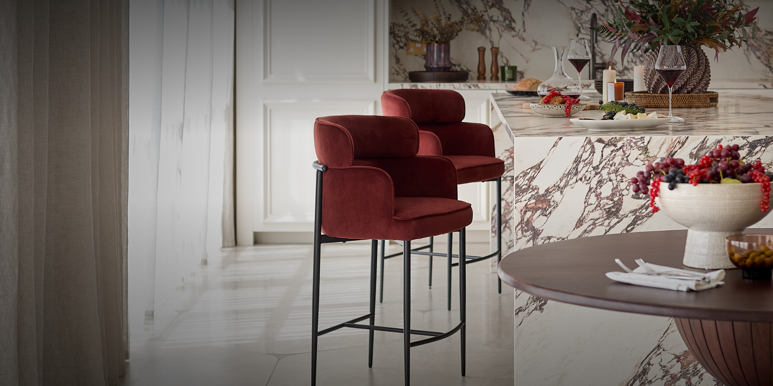 <p>10% off <em>everything</em>.</p>