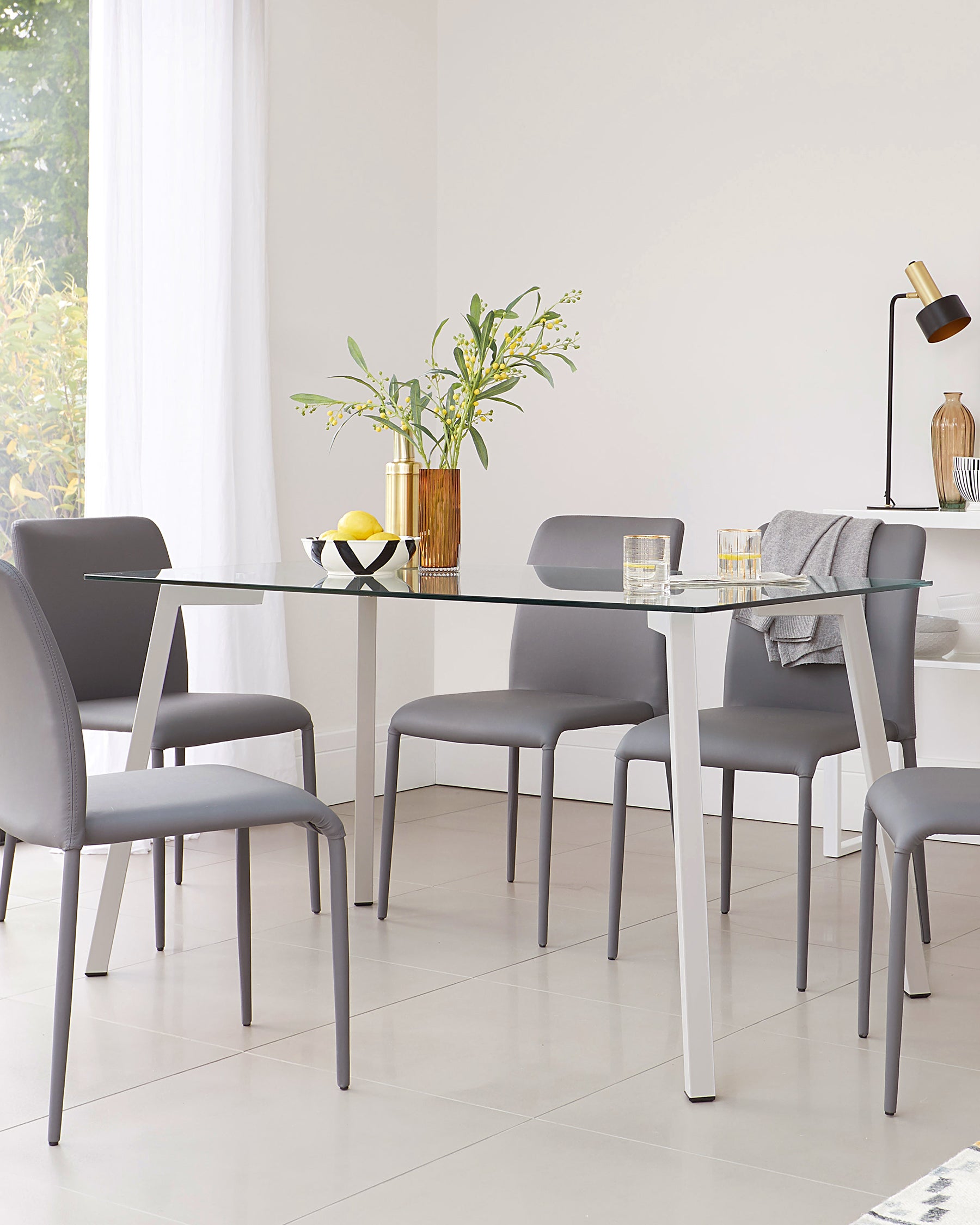 Profile 4 to 6 Seater Glass Dining Table