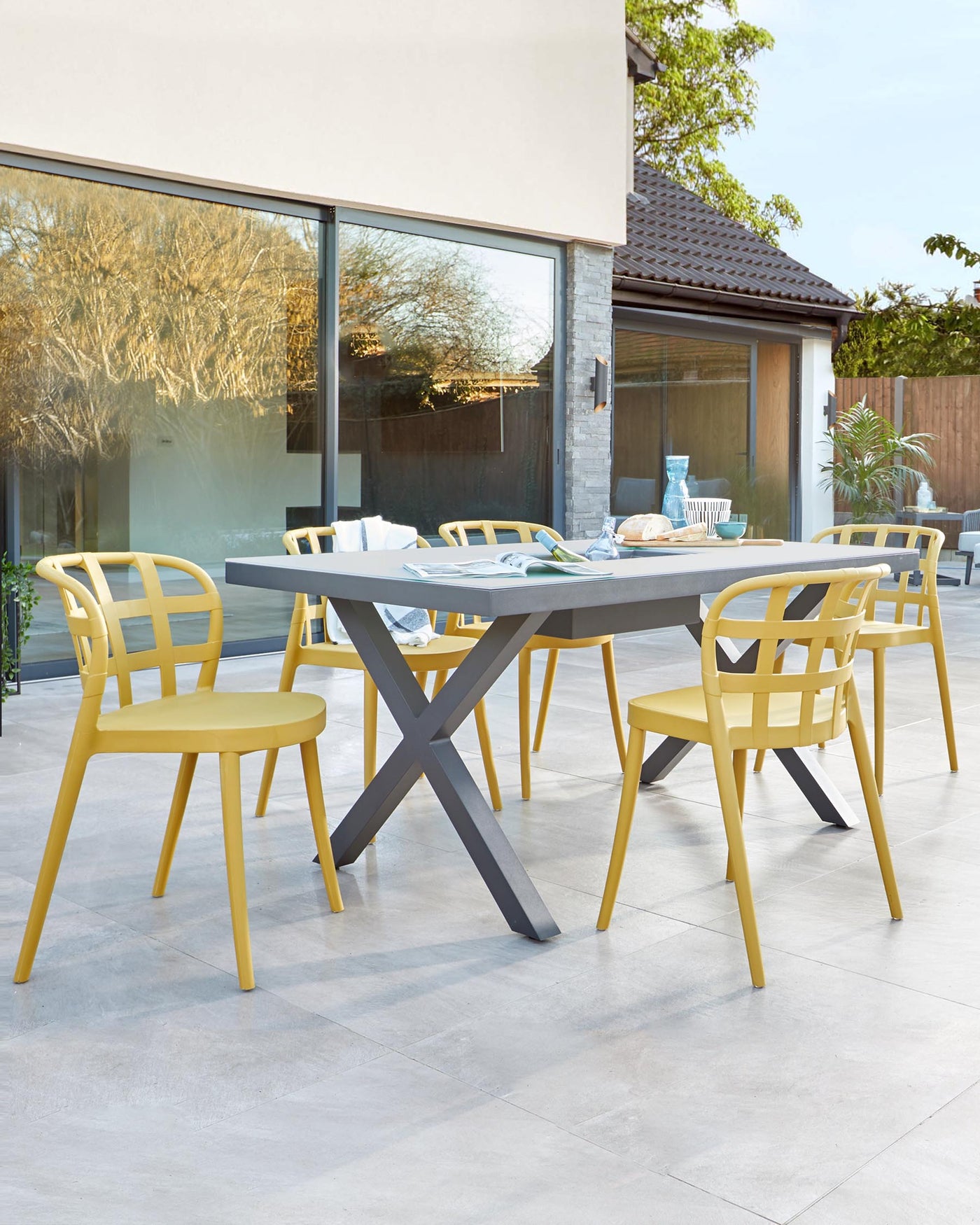Rio Grey 4 to 6 Seater and Skye Outdoor Dining Set