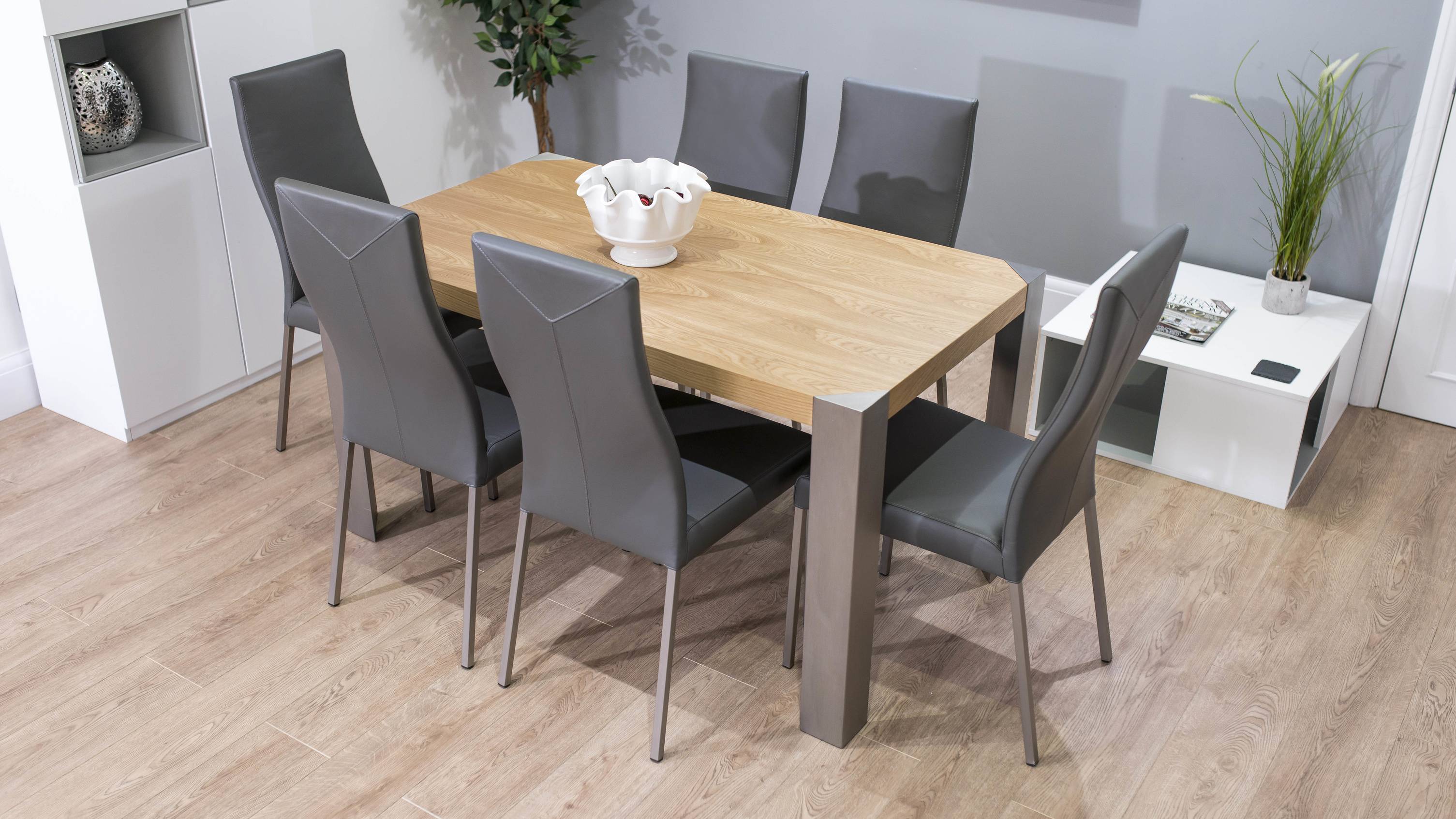4-6 Seater Dining Table and Grey Dining Chairs