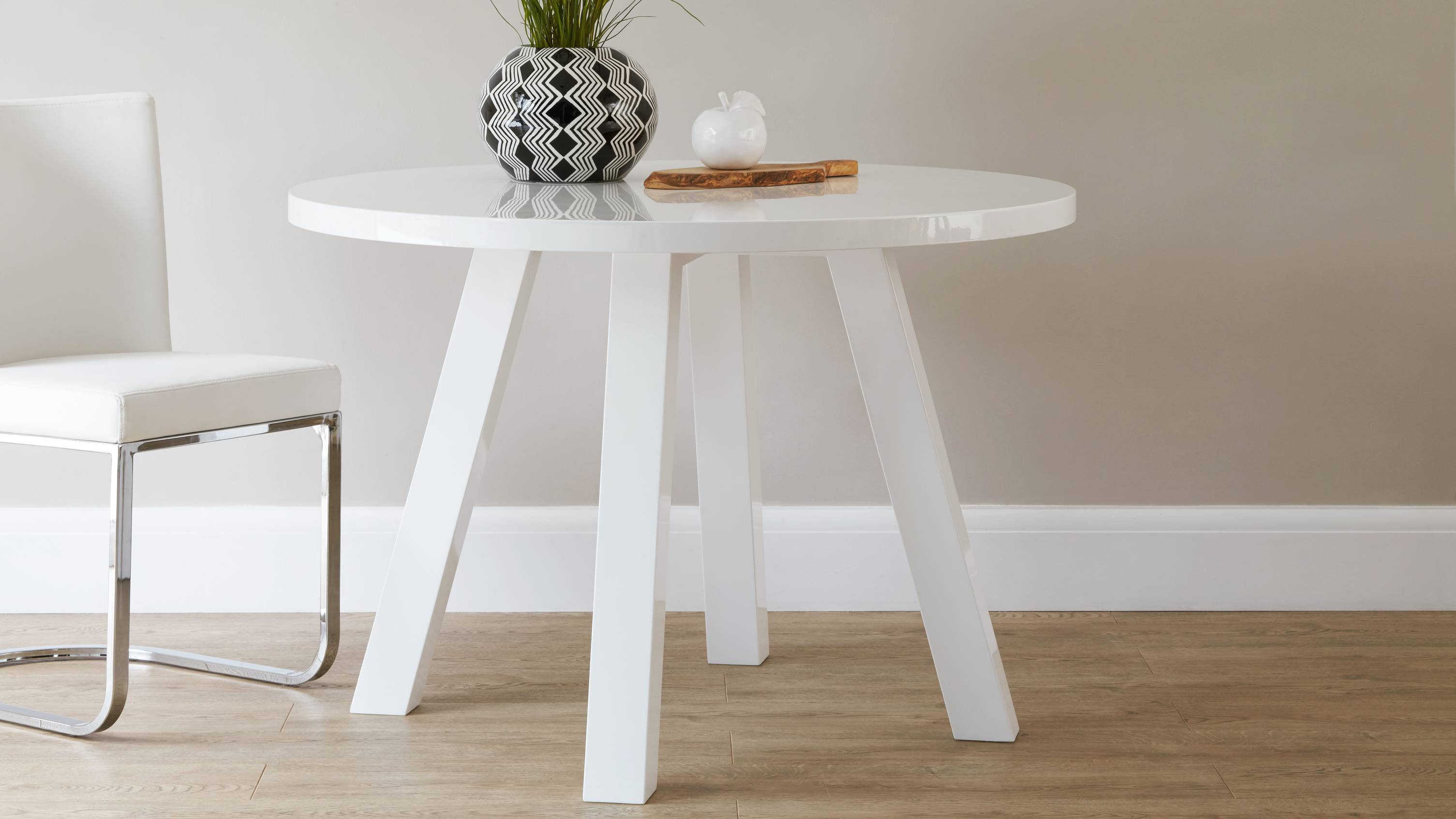 round white gloss dining table Exclusively Danetti with Julia Kendell range