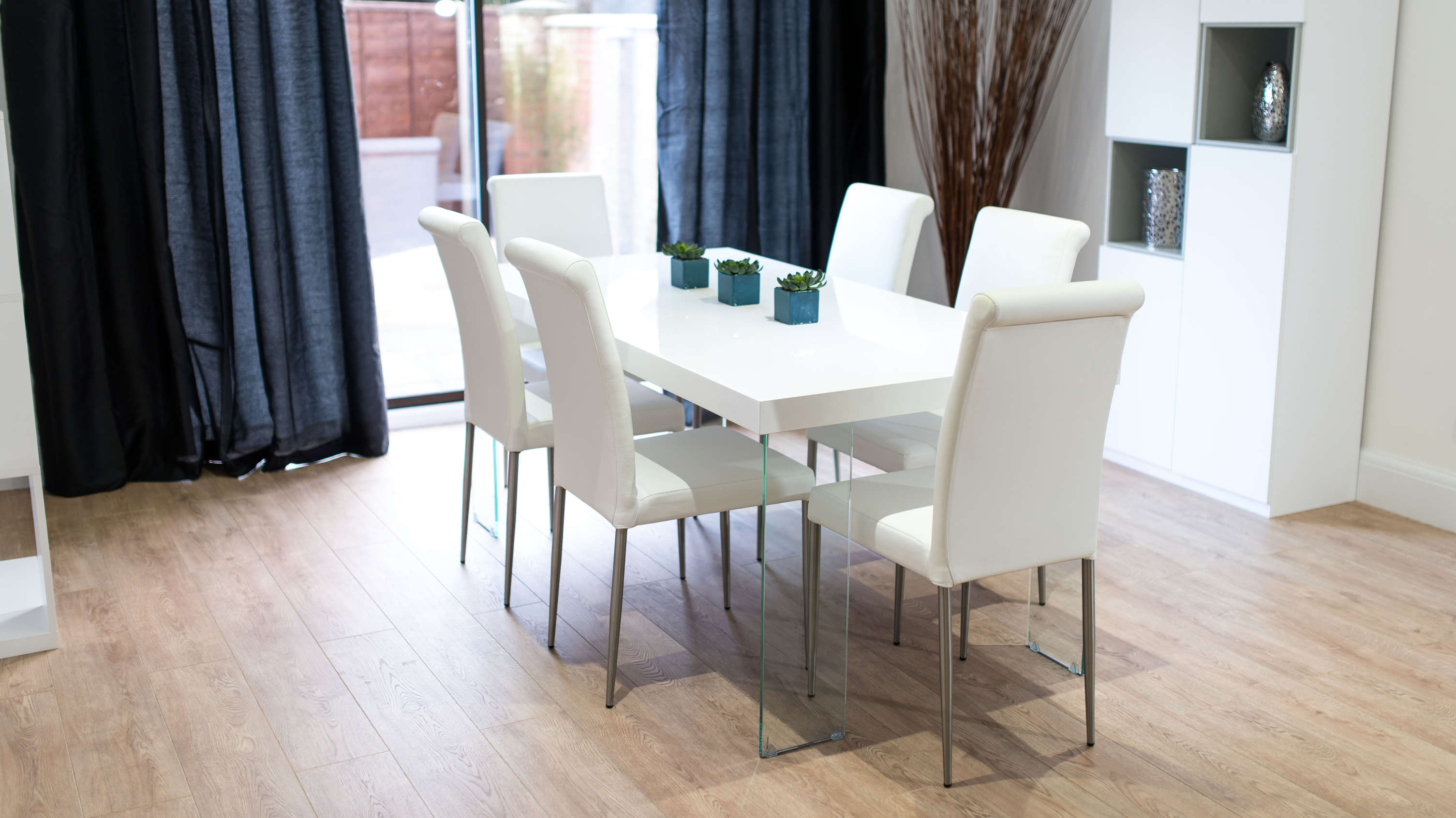 4-6 Seater White Gloss Dining Set
