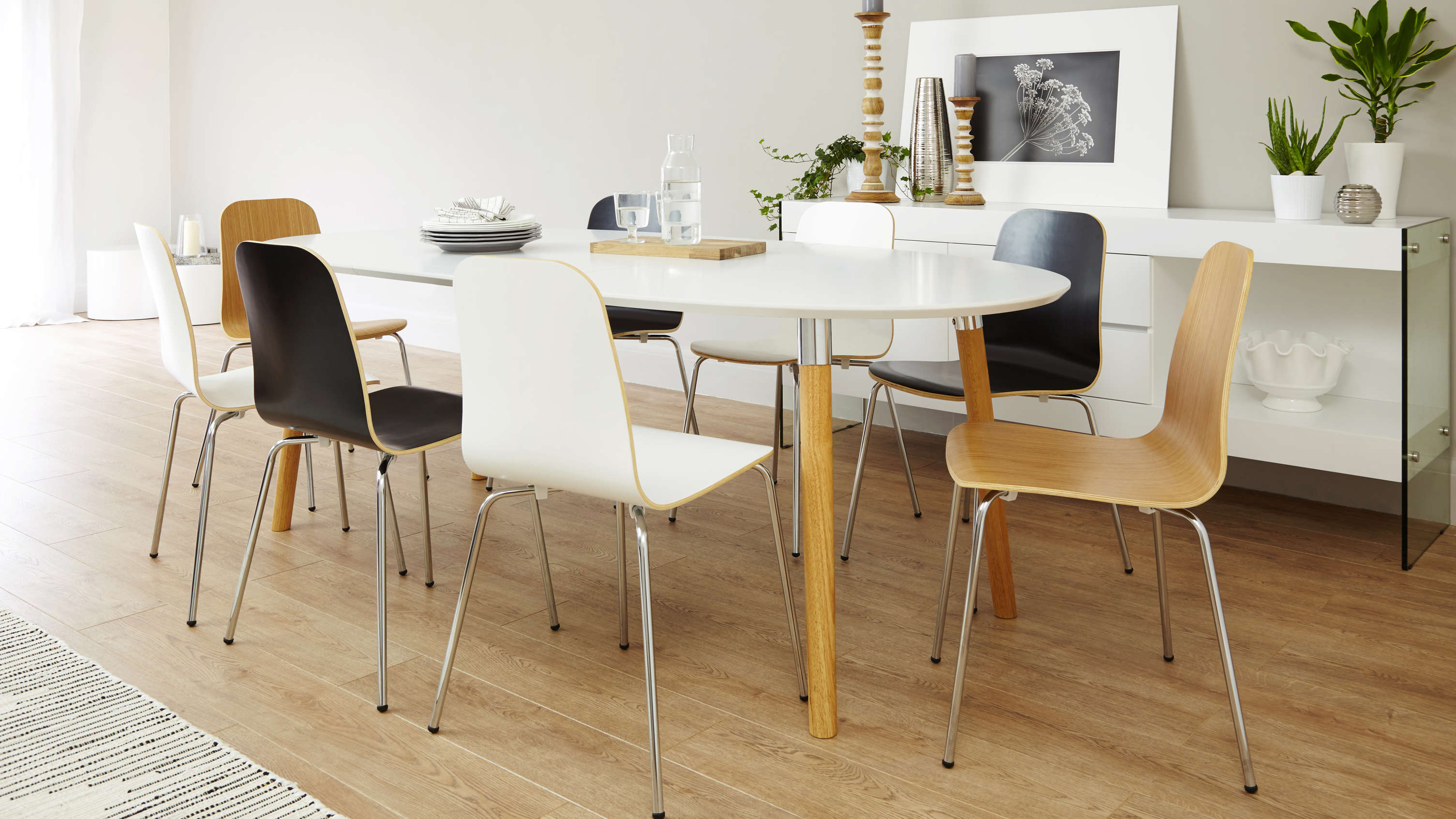 8 seater extending white and oak dining set