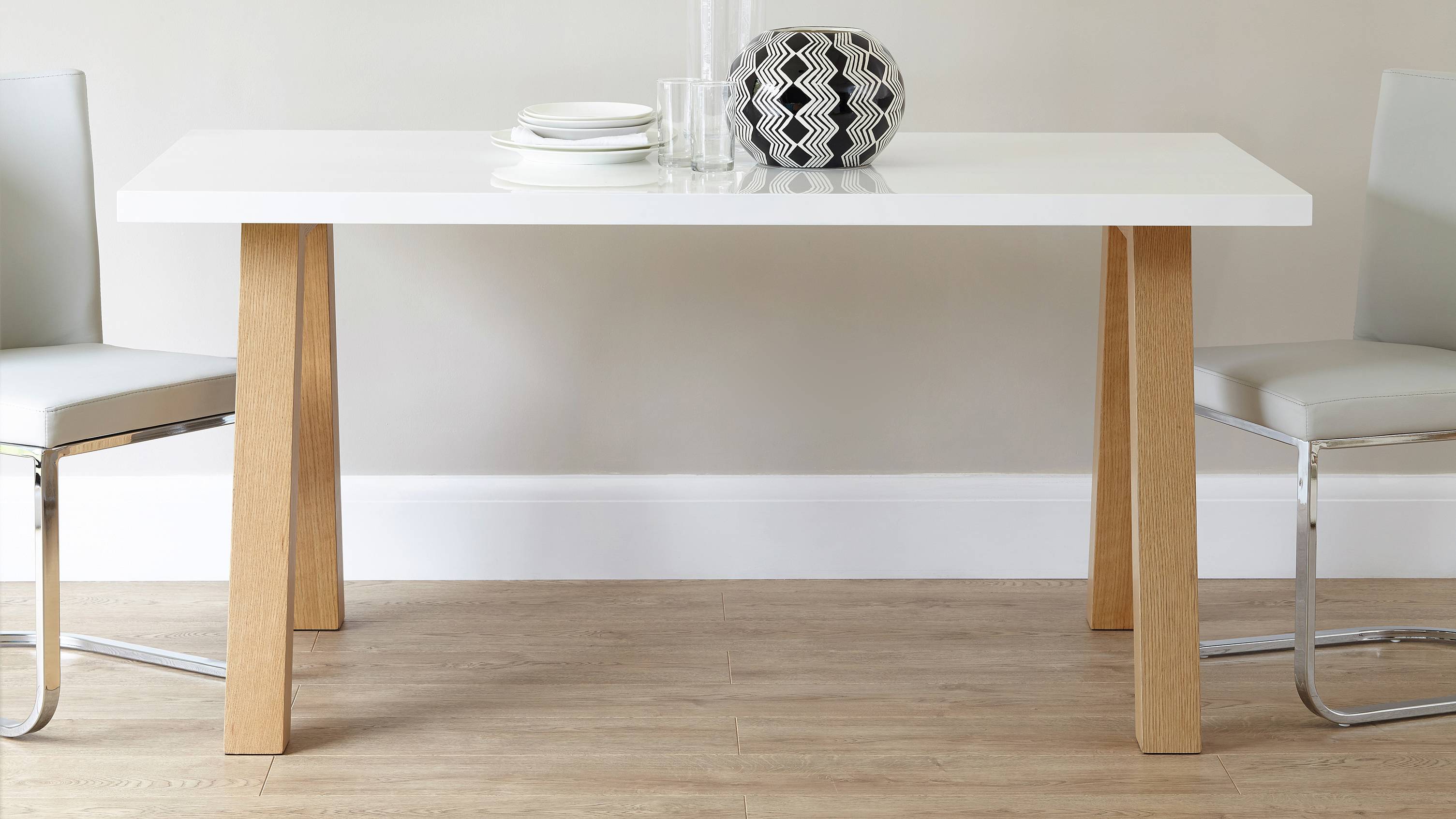 Oak and white gloss 6 seater dining table Exclusively Danetti with Julia Kendell range